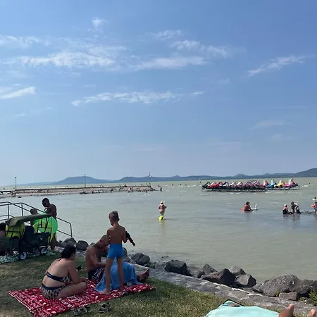 Lido Buli Negyed 公寓 *